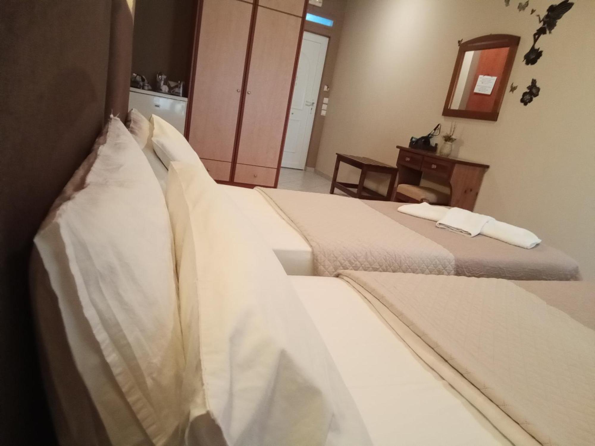 Akhladherí Delfini 아파트 호텔 외부 사진